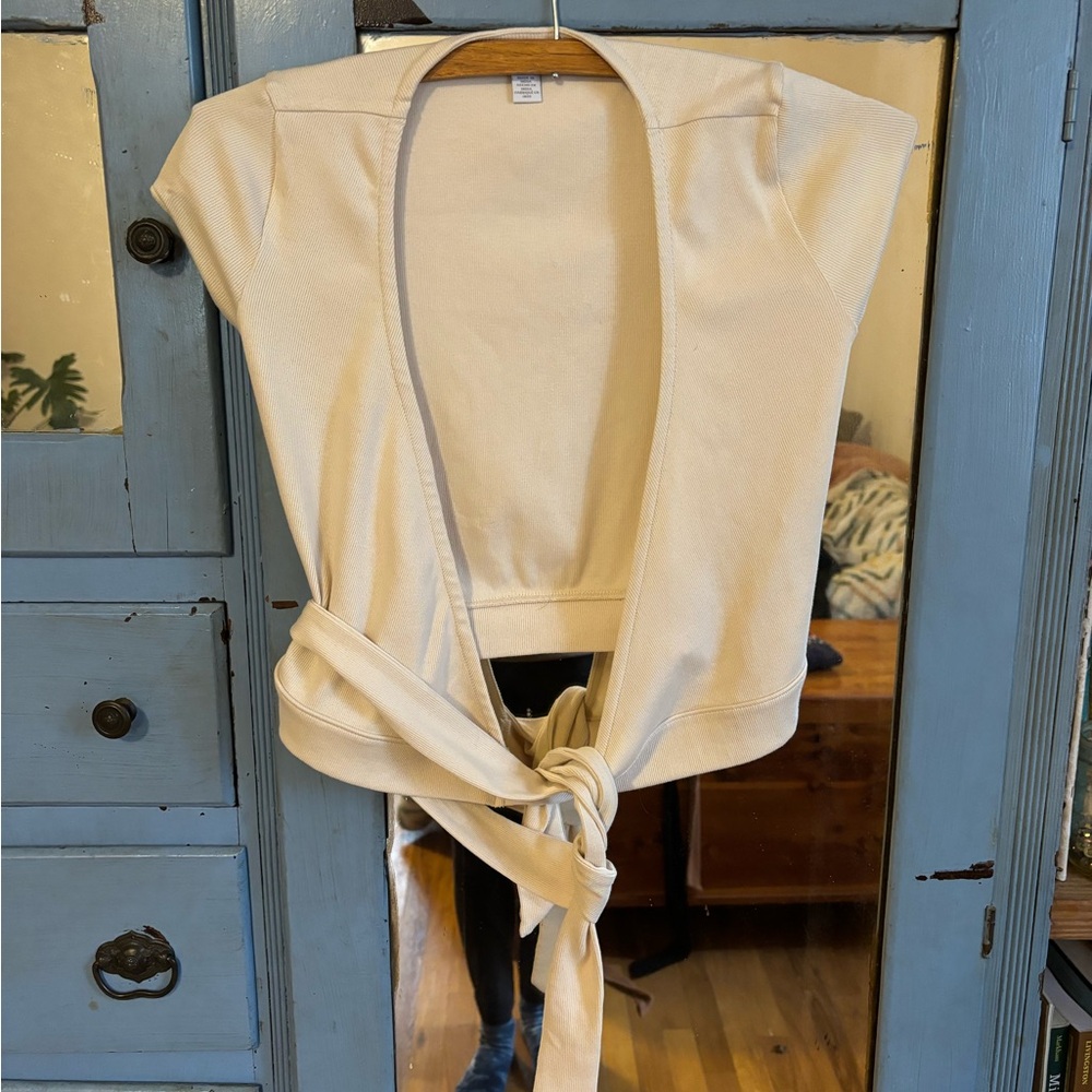 Organic Basics Ripped Wrap Top
